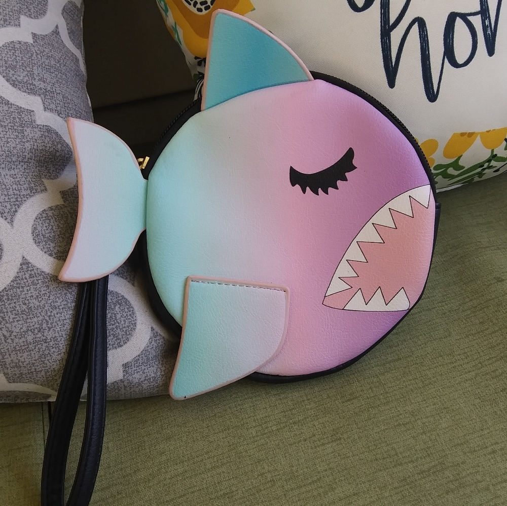 Small Luv Betsey hand bag